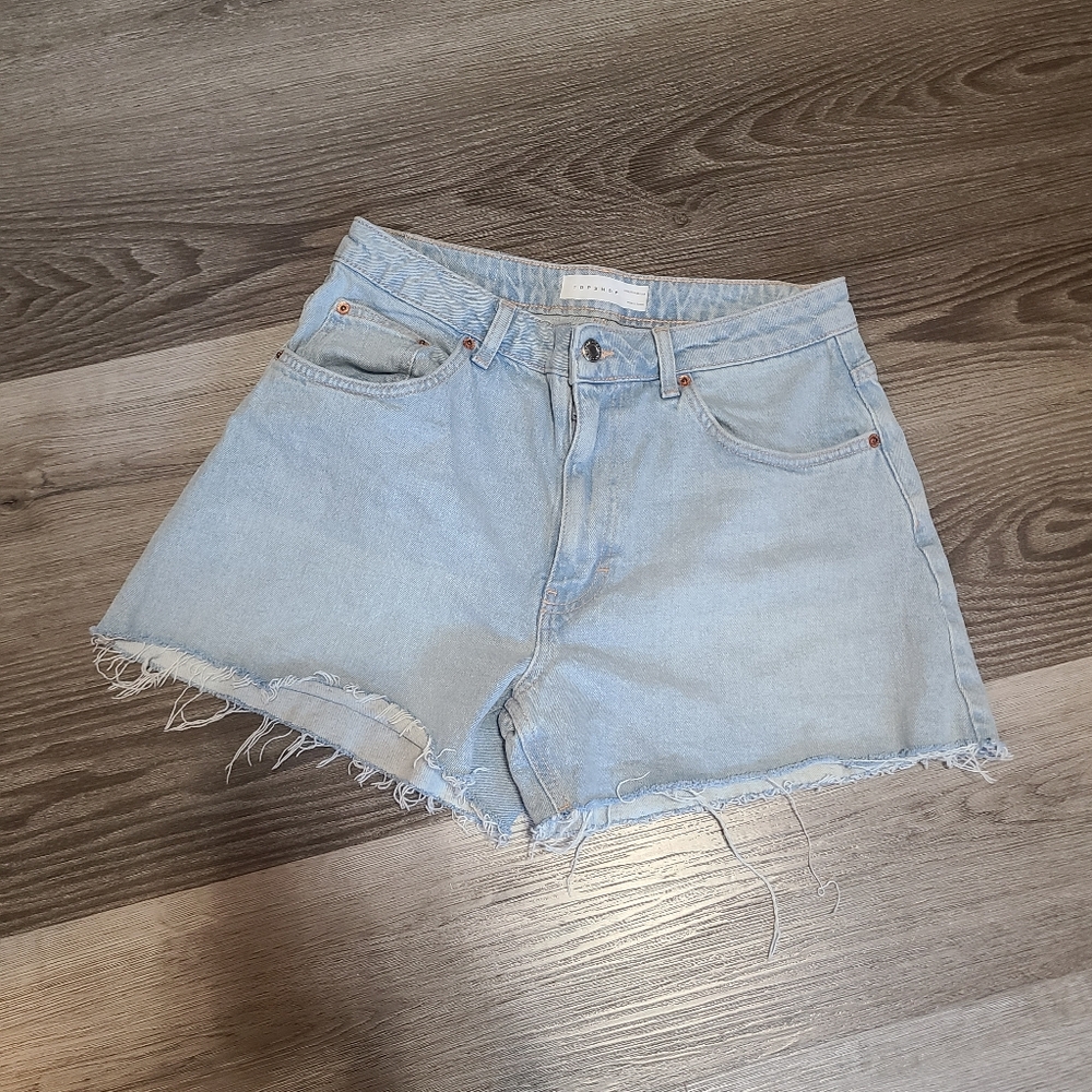 Topshop Light Wash Jean Shorts Size 8